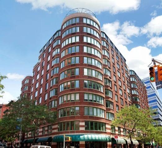 295 Greenwich Street - Photo 1