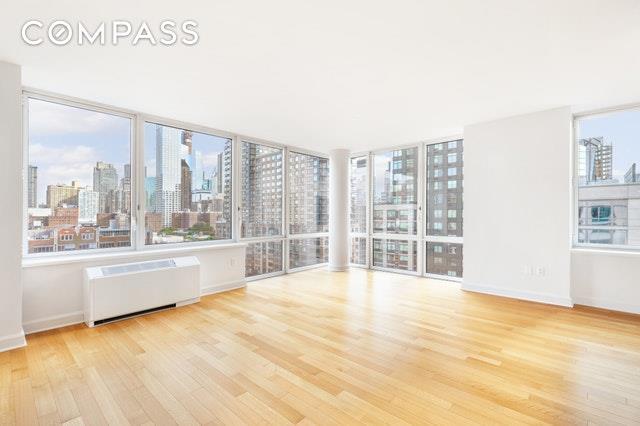 80 Riverside Boulevard - Photo 1