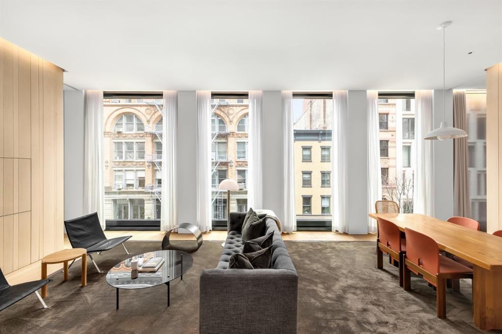 40 Bond Street - Photo 1