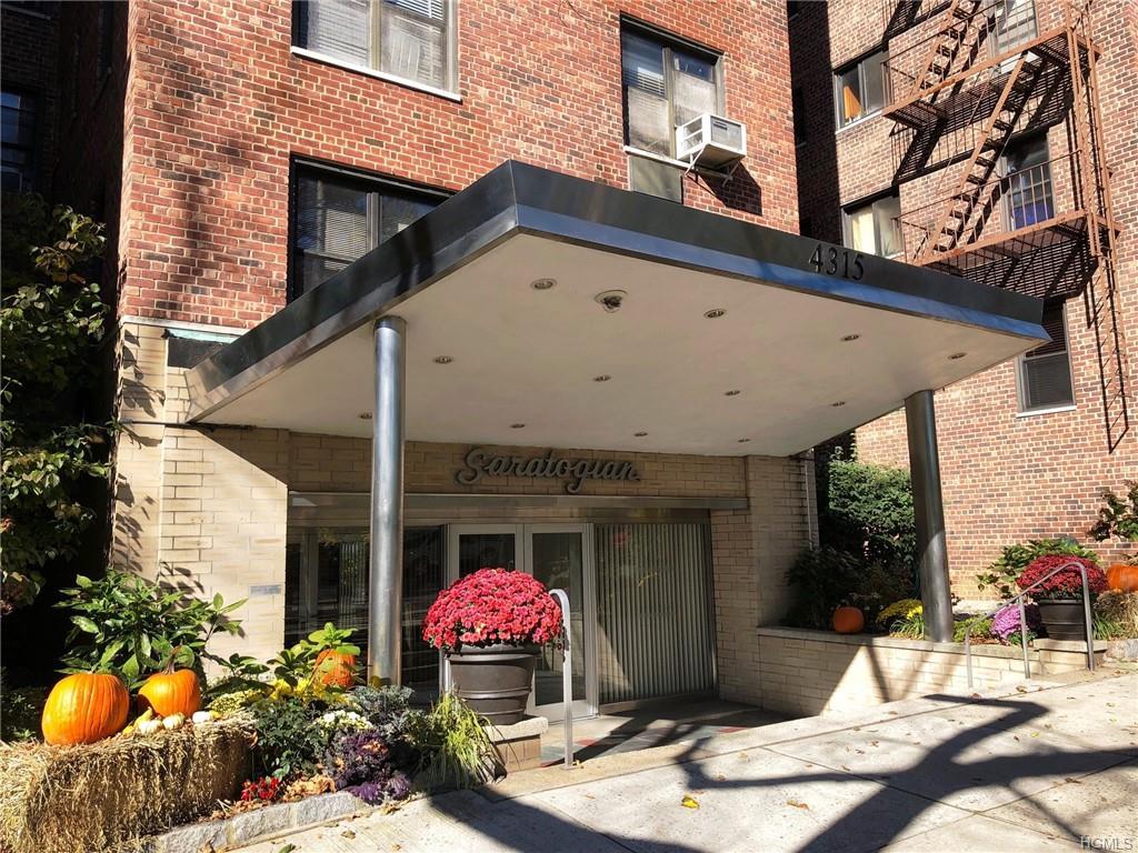 4315 Webster Avenue - Photo 1