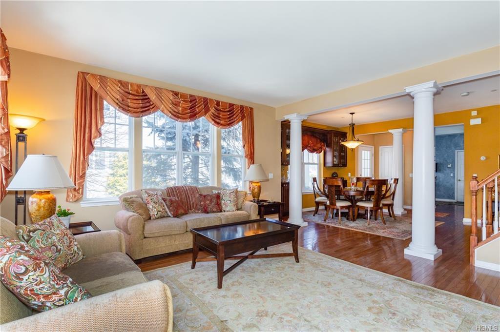 207 Riverview Drive - Photo 1