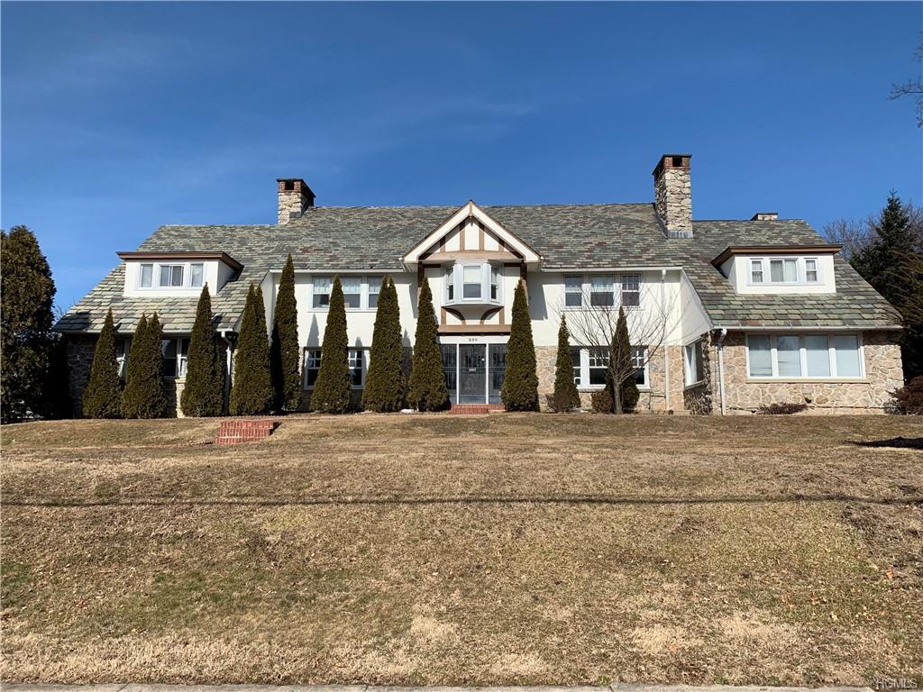 250 Broadview Avenue - Photo 1