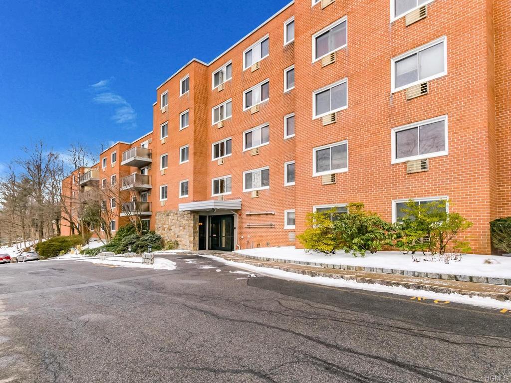 370 Central Park Avenue - Photo 1