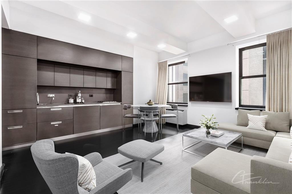20 Pine Street - Photo 1