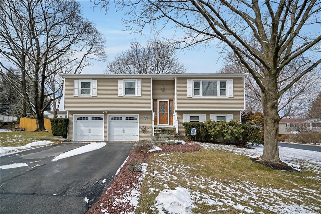 325 Nina Street - Photo 1