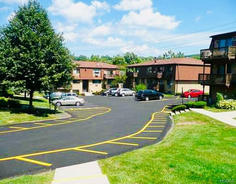 372 Richard Court - Photo 1