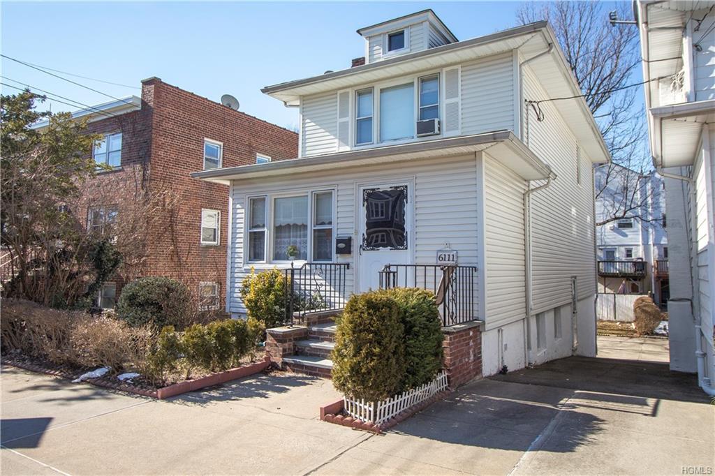 6111 Liebig Avenue - Photo 1