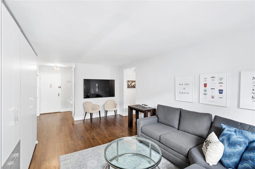 165 Christopher Street - Photo 1