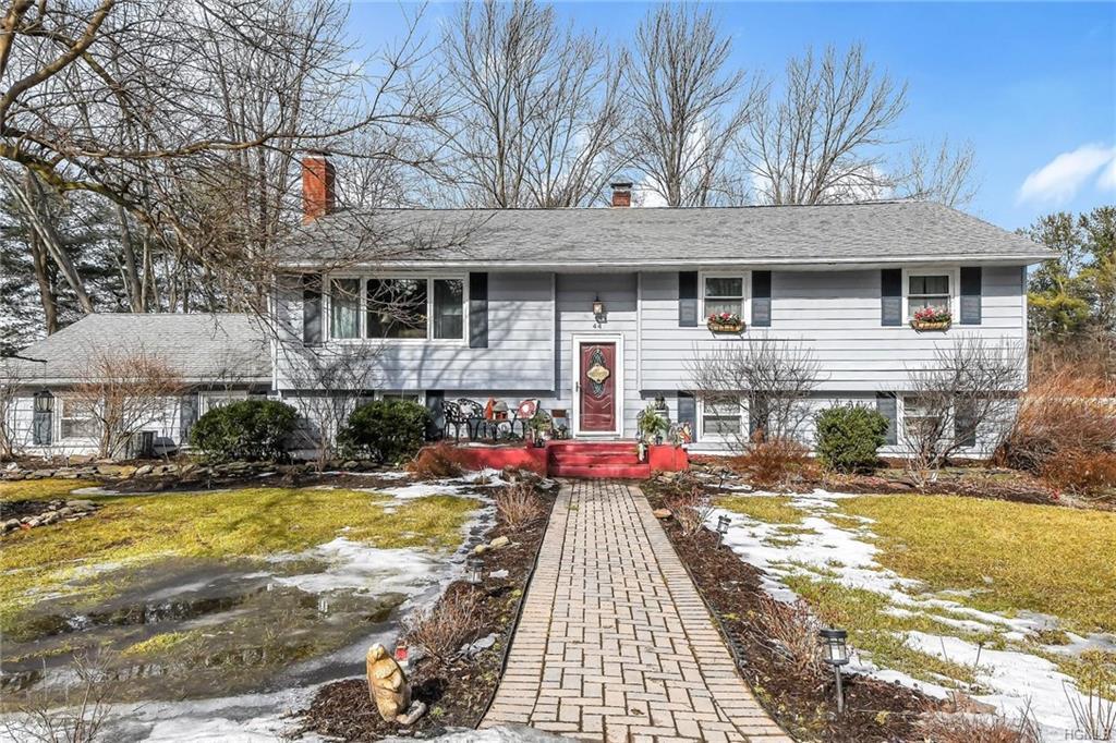 44 Lakeview Drive - Photo 1