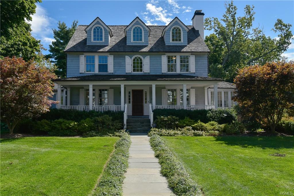 10 Sussex Avenue - Photo 1