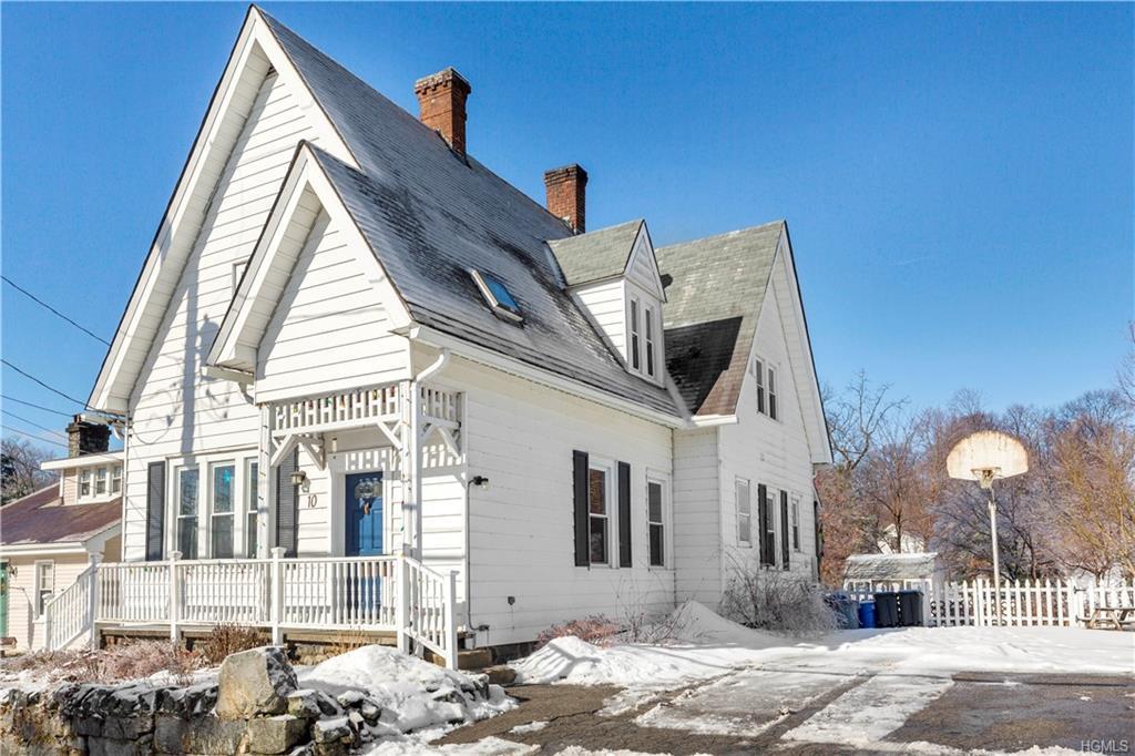 10 Pine Street - Photo 1