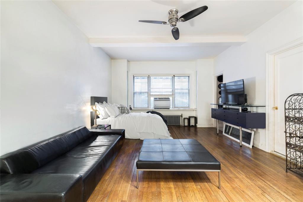 400 52nd Street - Photo 1