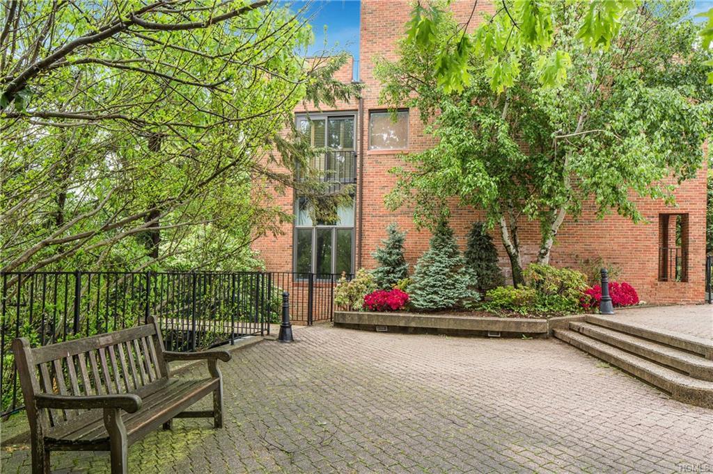 15 Gramatan Court - Photo 1