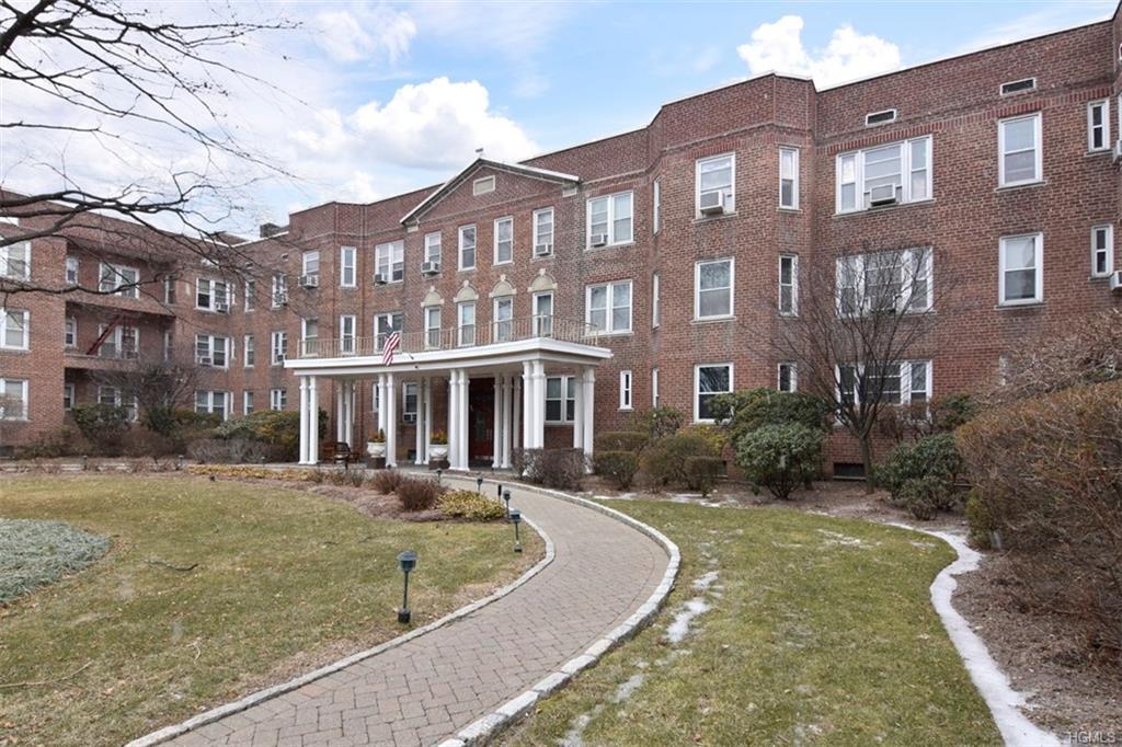 101 Old Mamaroneck Road - Photo 1