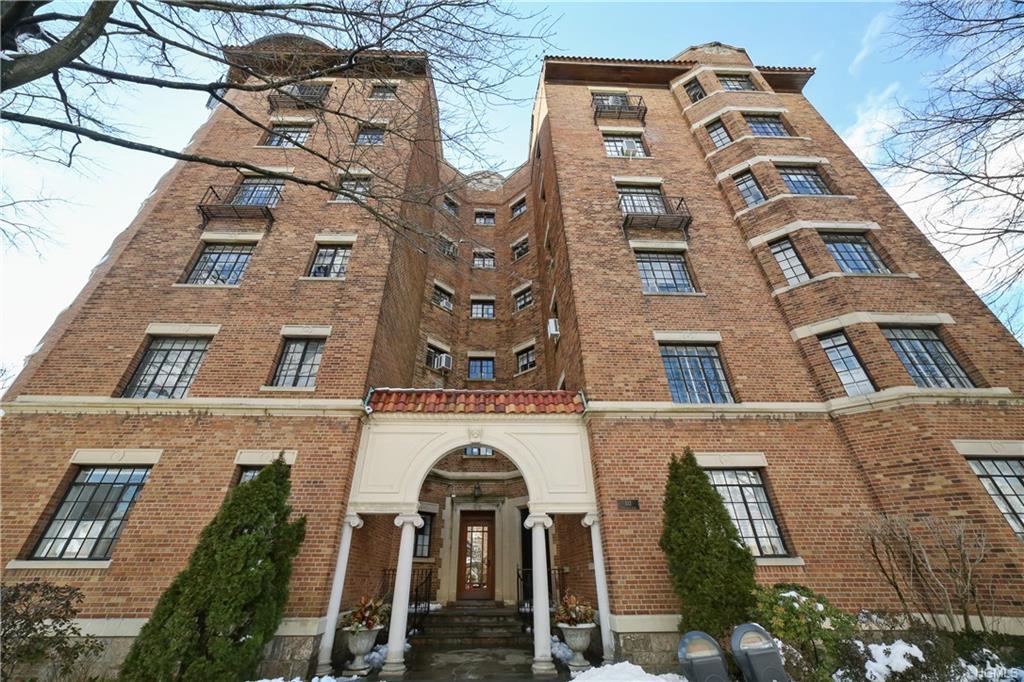 132 Pondfield Road - Photo 1