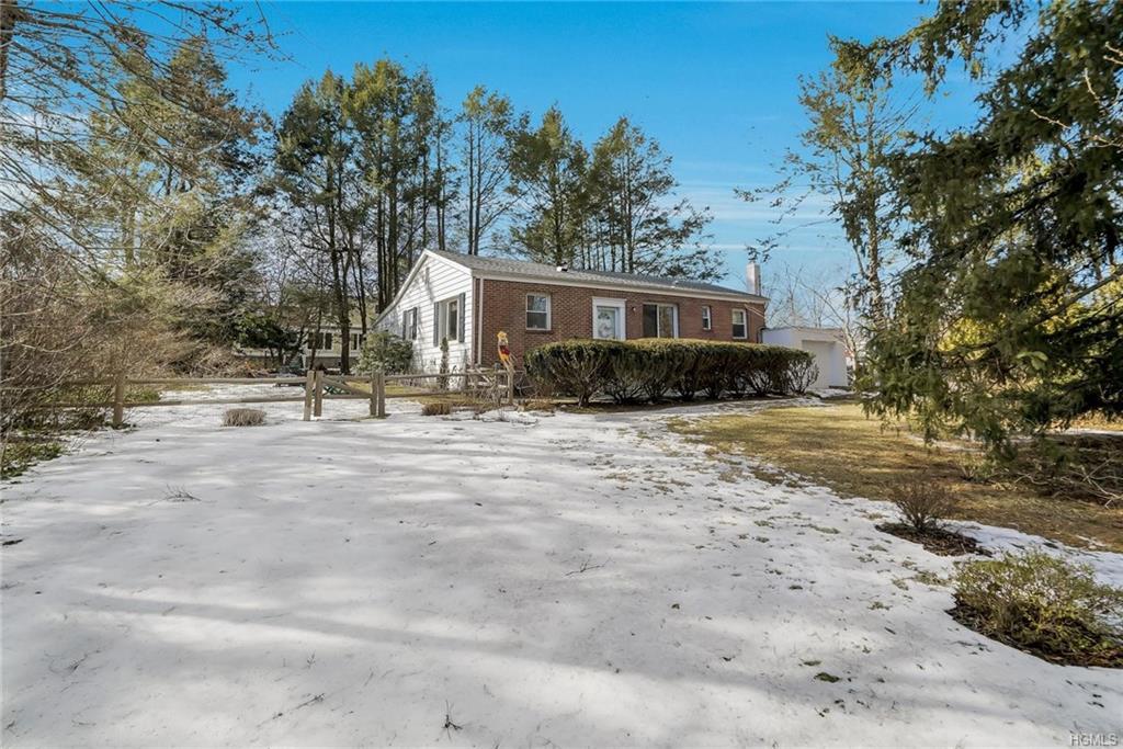 4 Valley Drive - Photo 1