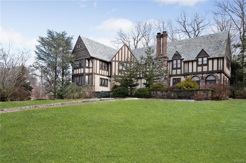 150 Mount Tom Road - Photo 1