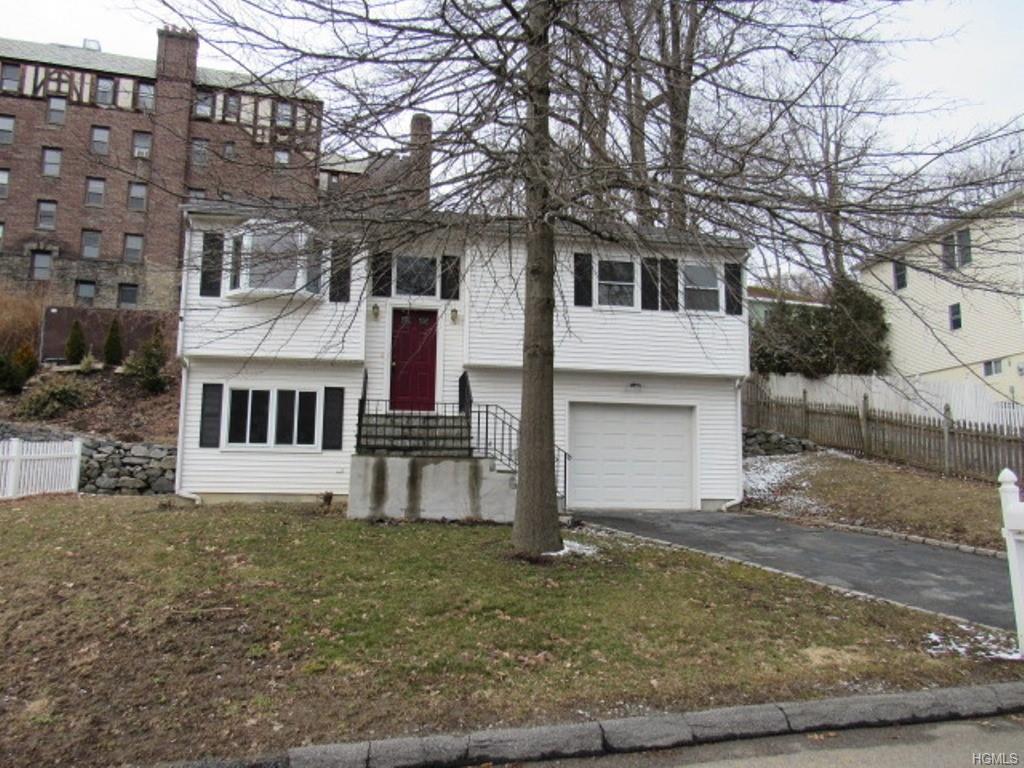 10 Beekman Avenue - Photo 1