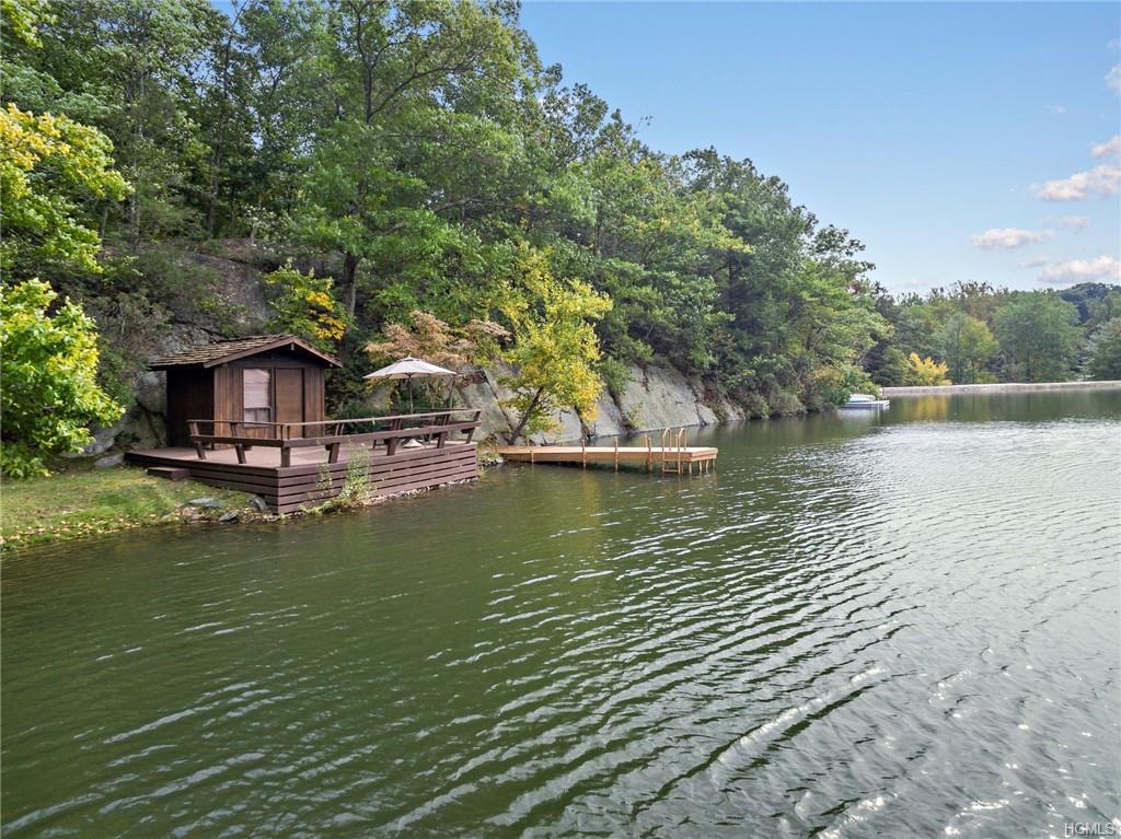 5 Thornewood Road - Photo 1