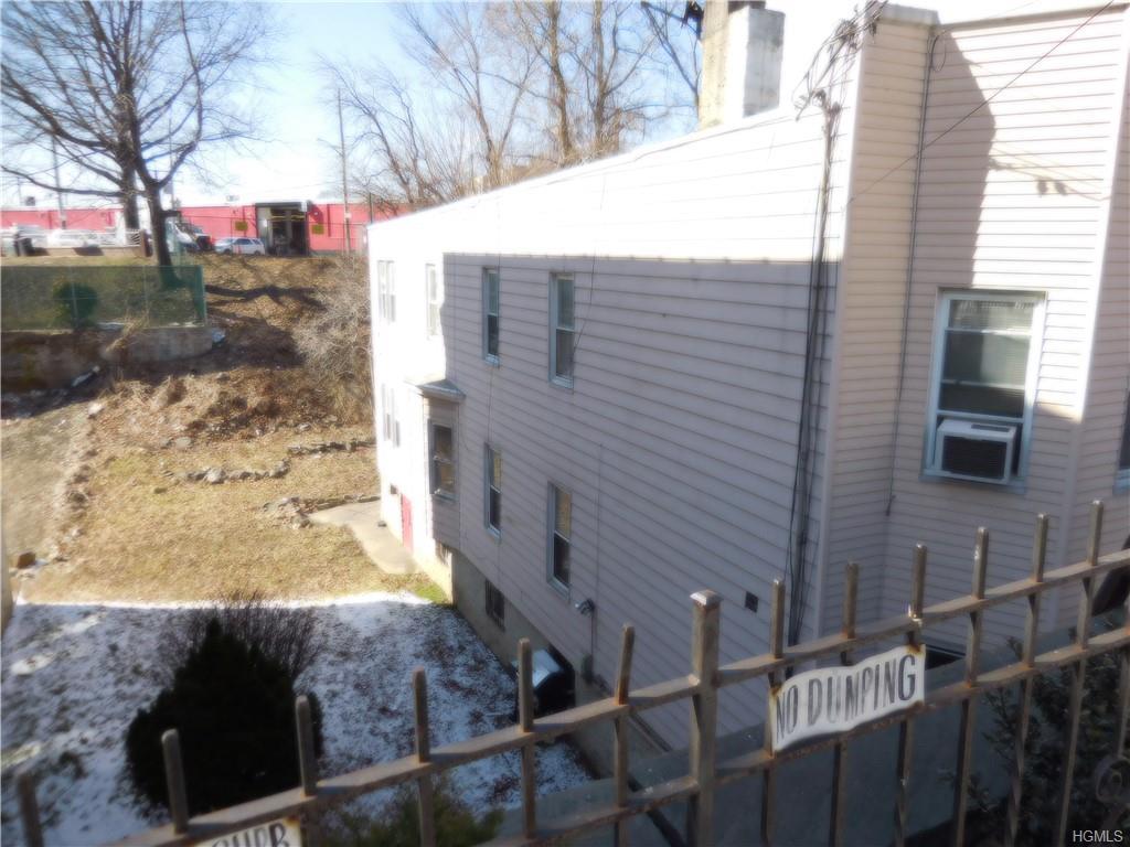 1537 Rosedale Avenue - Photo 1