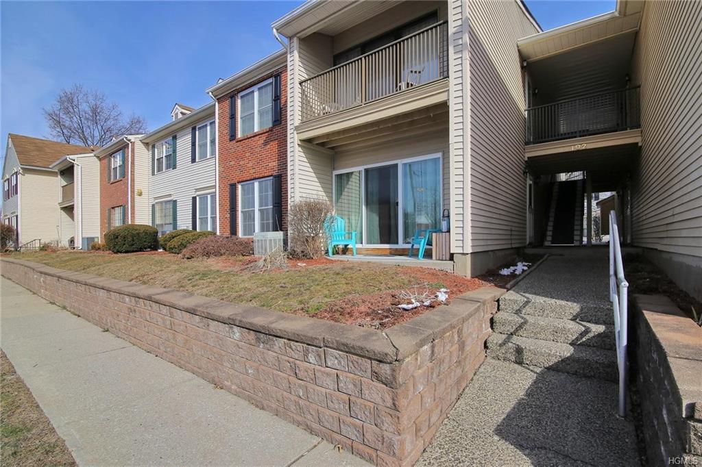 102 Cartwheel Court - Photo 1