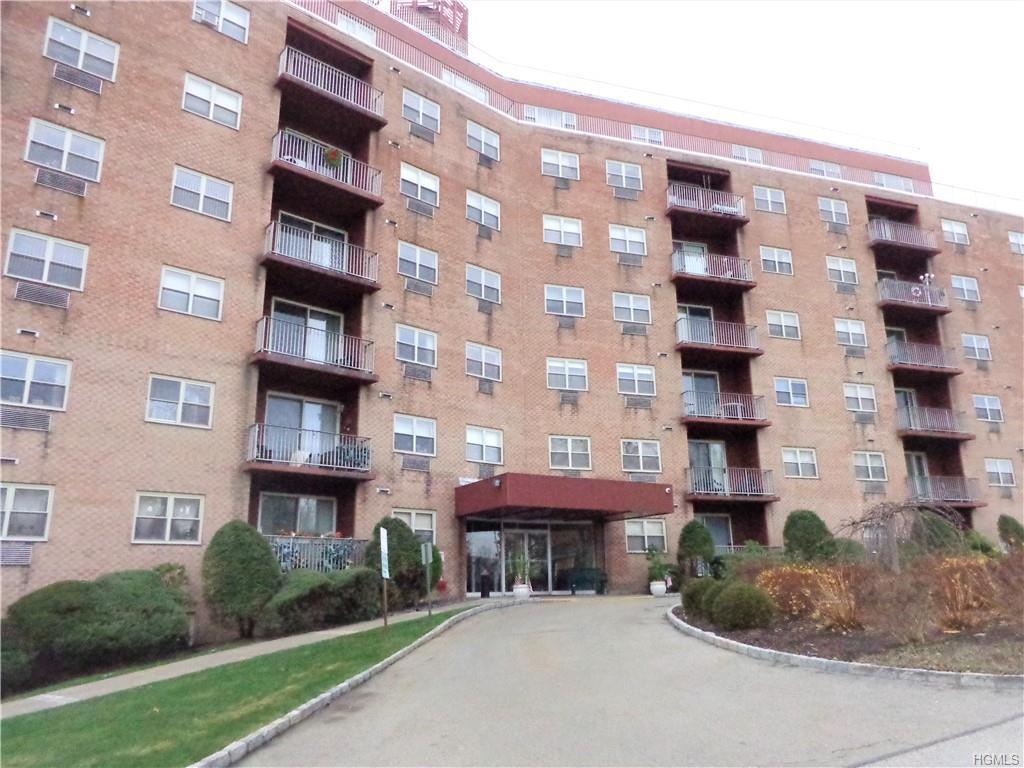 1 Lakeview Drive - Photo 1