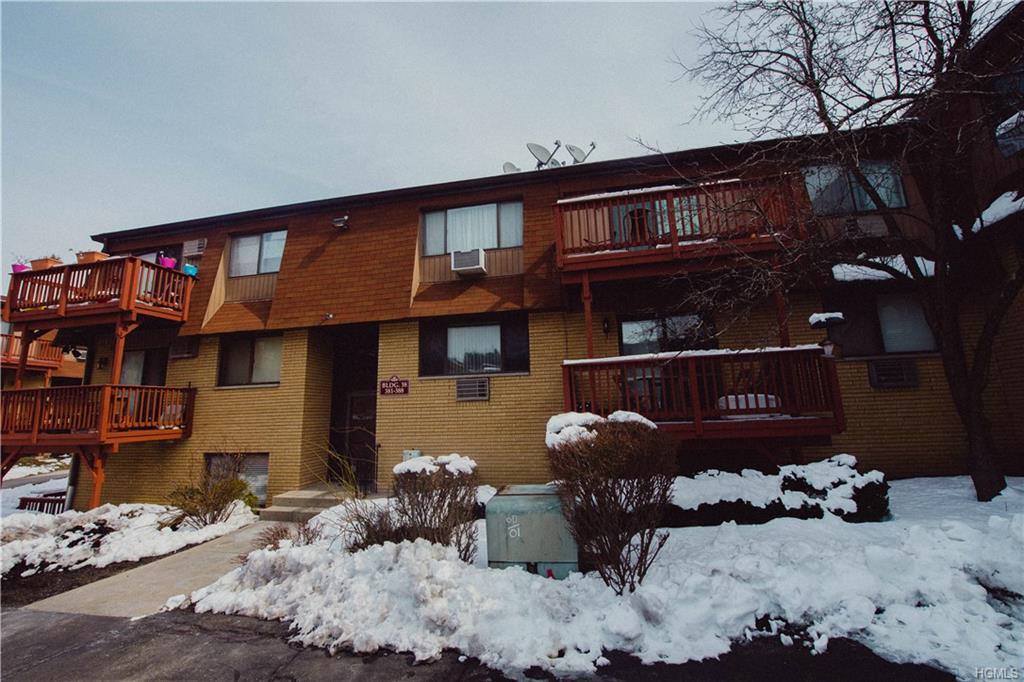 386 Richard Court - Photo 1