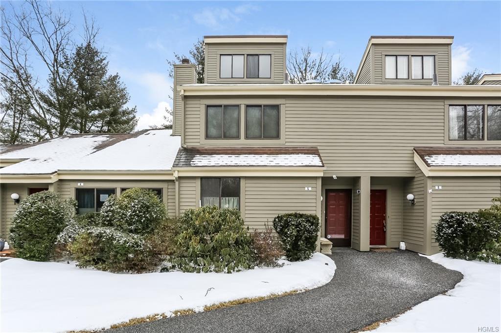 5 Oakridge Drive - Photo 1