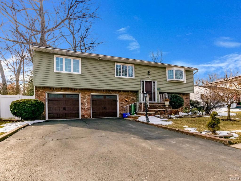 32 Lester Drive - Photo 1
