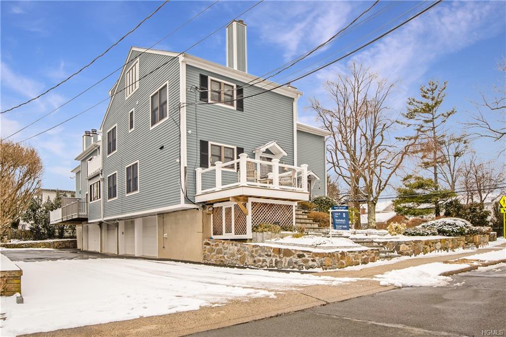 122 Dearborn Avenue - Photo 1