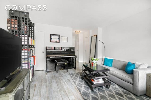 225 36th Street - Photo 1