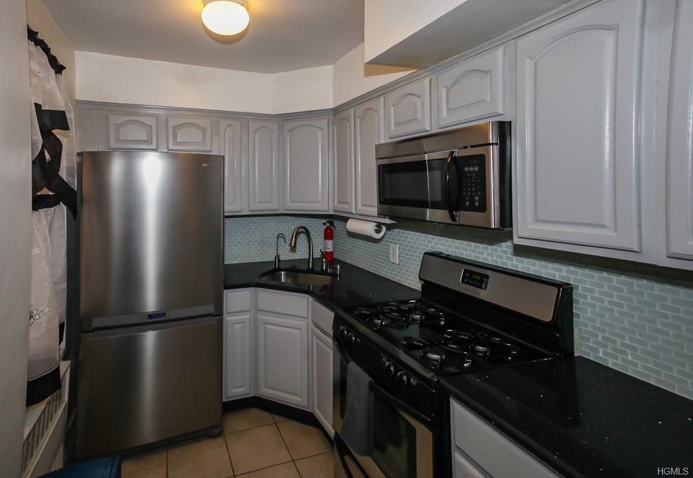 250 Broadway - Photo 1