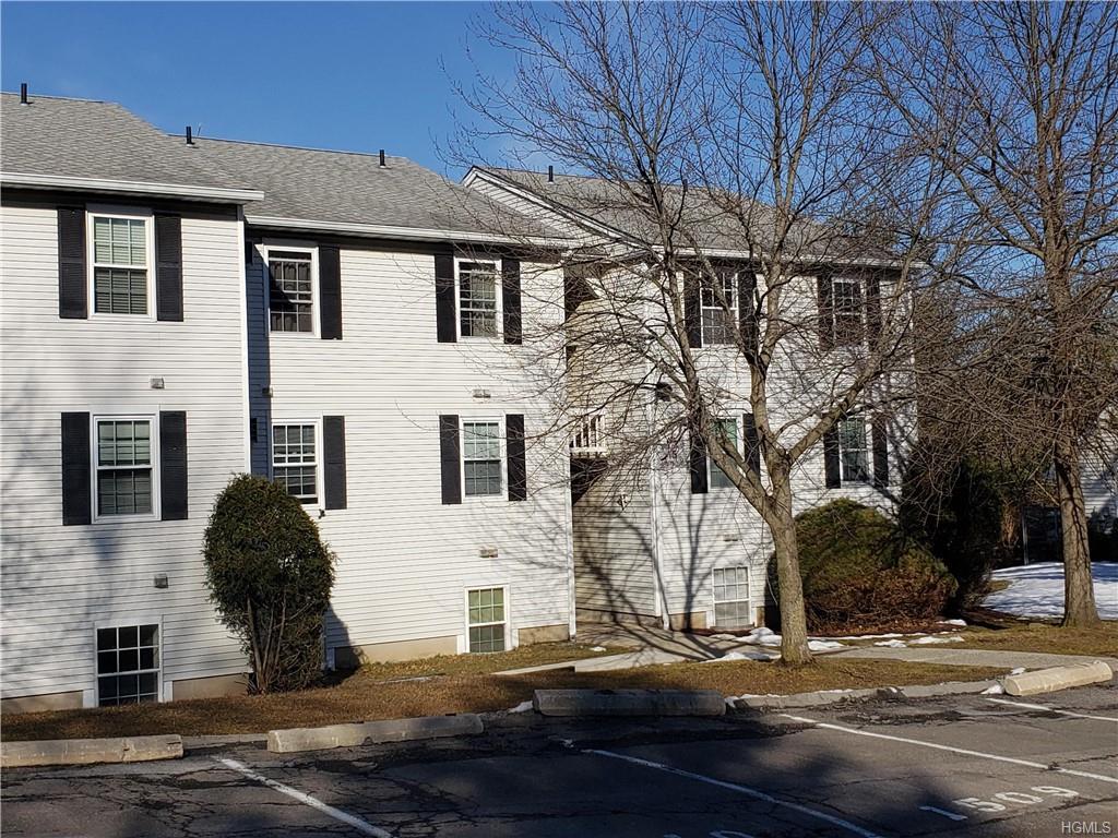 15 Lexington Hill - Photo 1
