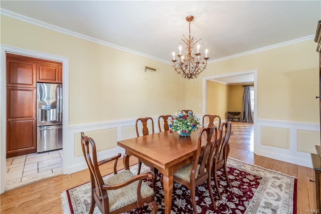 8 Midland Gardens - Photo 1
