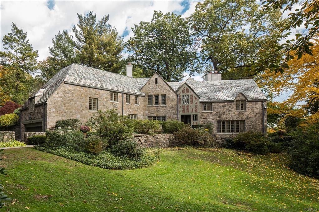 16 Essex Place - Photo 1