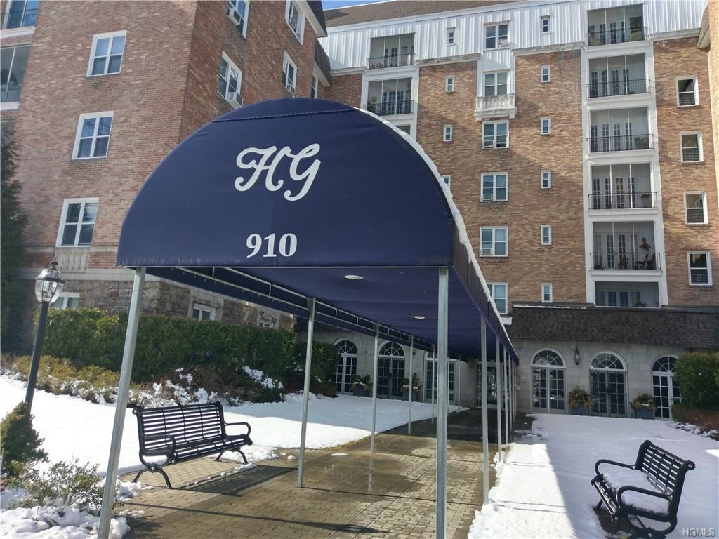910 Stuart Avenue - Photo 1