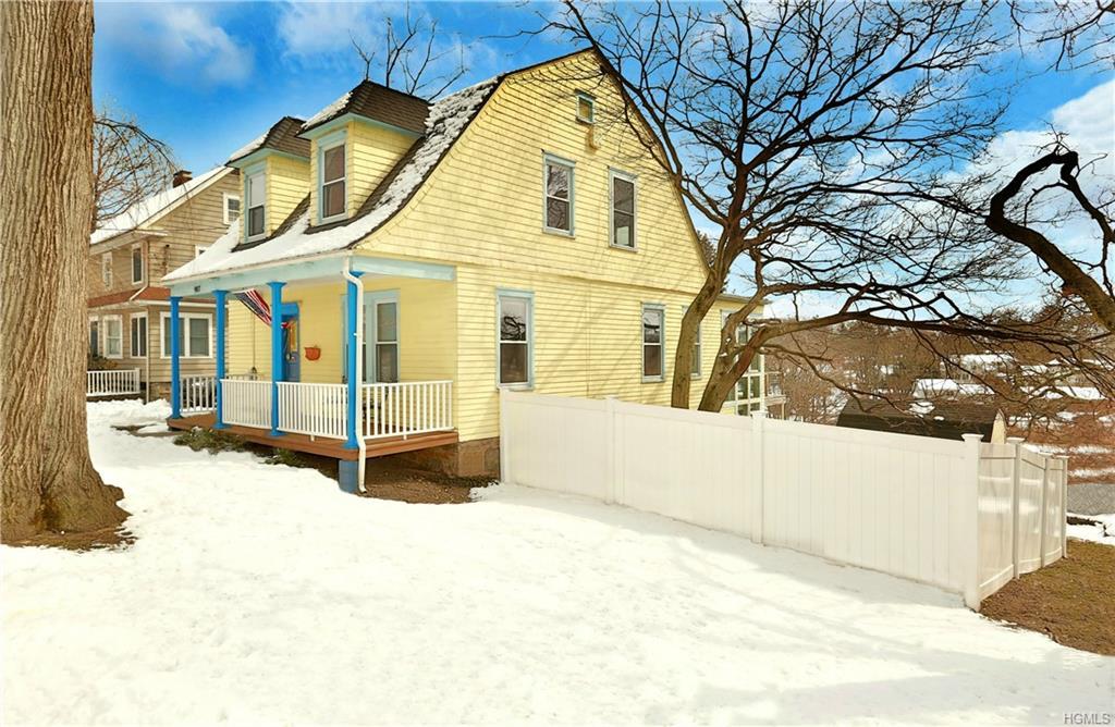 907 Stuart Avenue - Photo 1