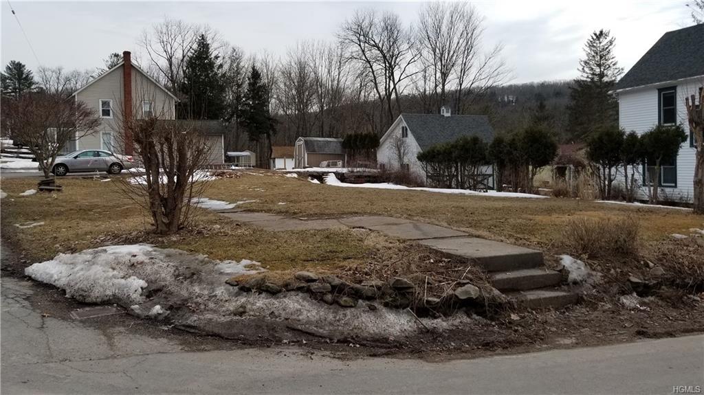 59 Erie Avenue - Photo 1
