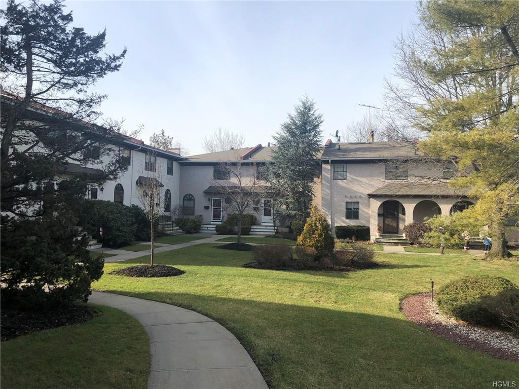 62 Somerset Drive - Photo 1
