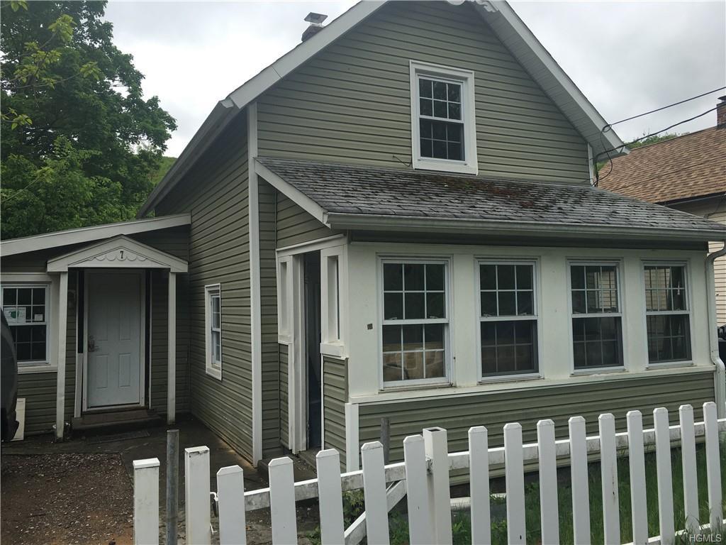 7 Brook Street - Photo 1