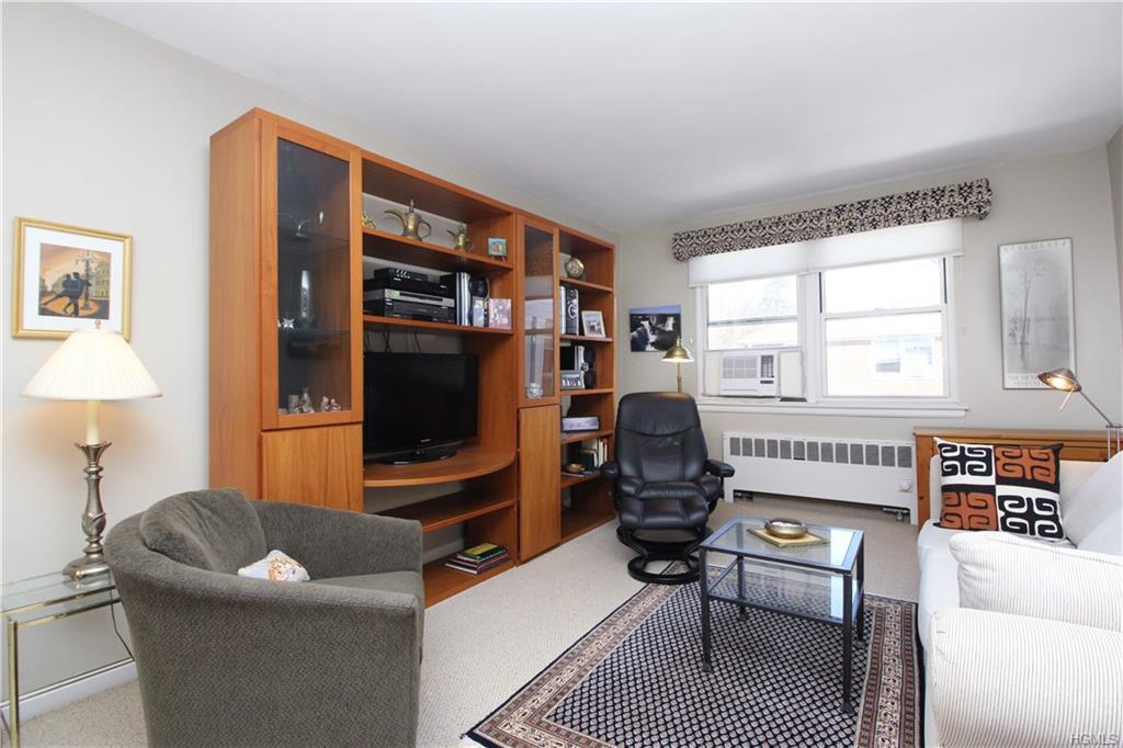 2 Bryant Crescent - Photo 1