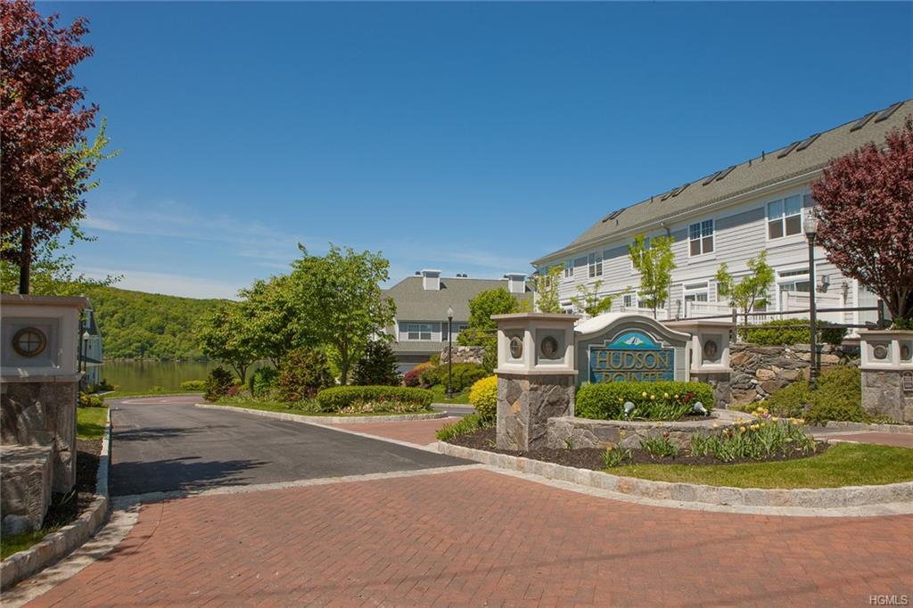 146 Hudson Pointe Drive - Photo 1