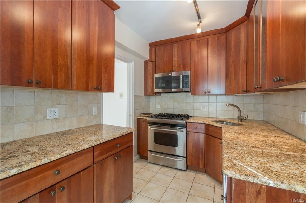 2711 Henry Hudson - Photo 1