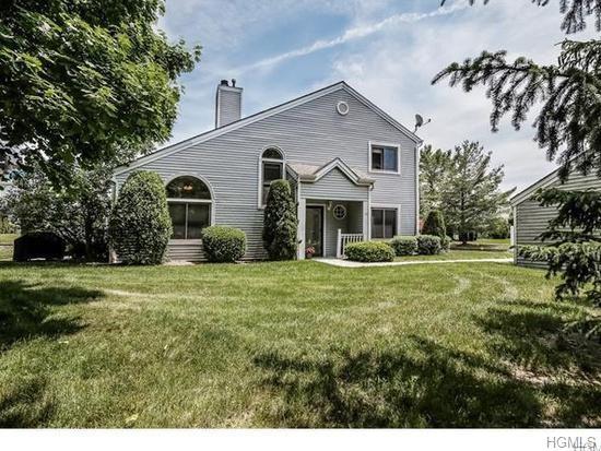 28 Sharon Lynn Boulevard - Photo 1