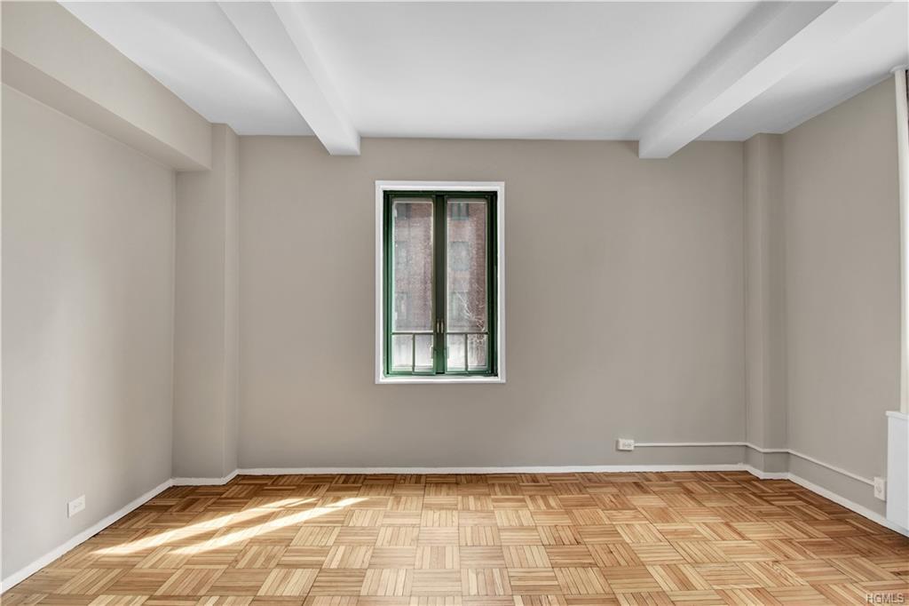 1551 Unionport Road - Photo 1