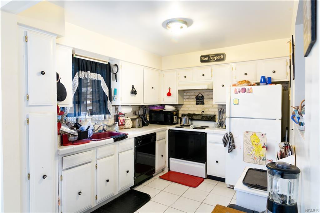 20 Crescent Drive - Photo 1