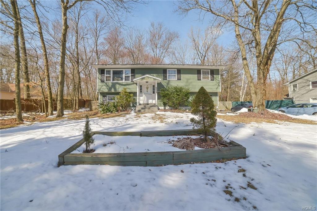 260 Clarkstown Road - Photo 1