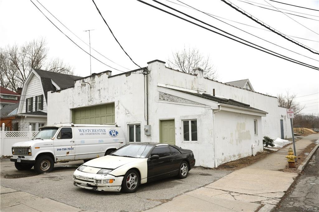 698 Division Street - Photo 1