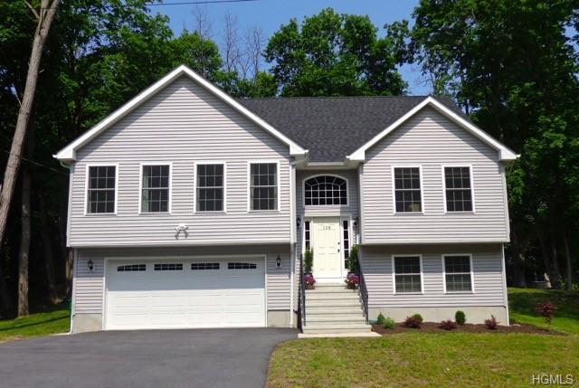 105 Logans Way - Photo 1