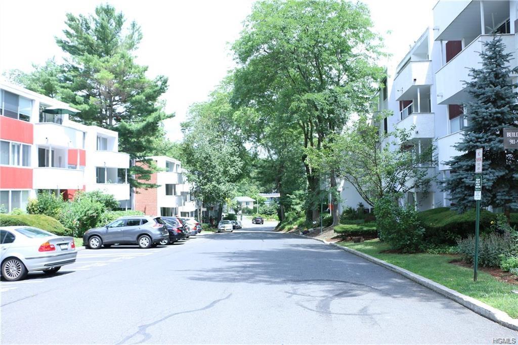 1004 Colony Drive - Photo 1